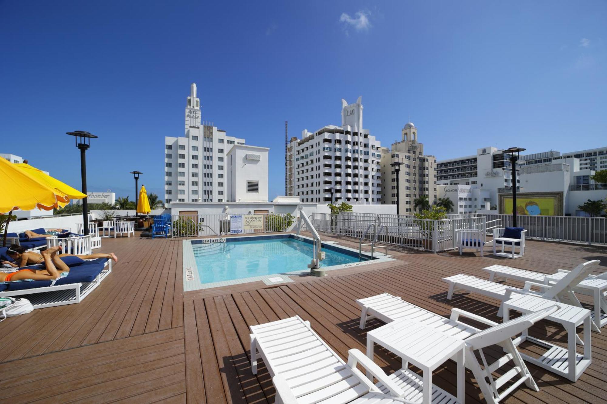 Claremont Hotel Miami Beach Bagian luar foto