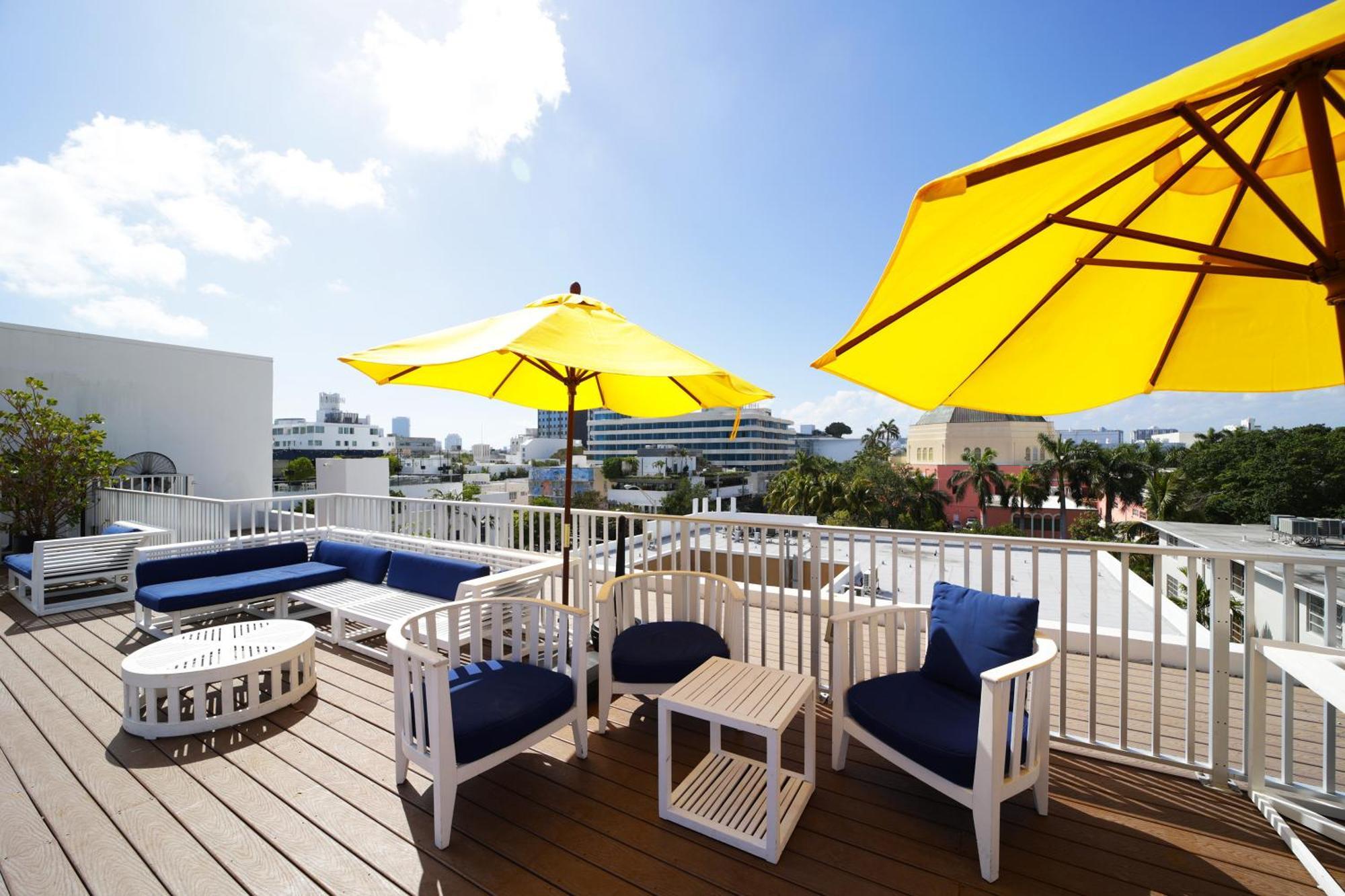 Claremont Hotel Miami Beach Bagian luar foto