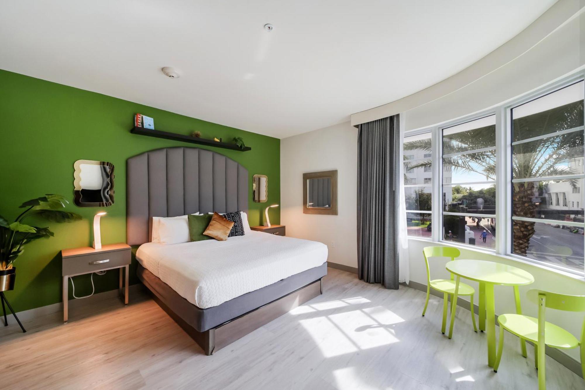 Claremont Hotel Miami Beach Bagian luar foto